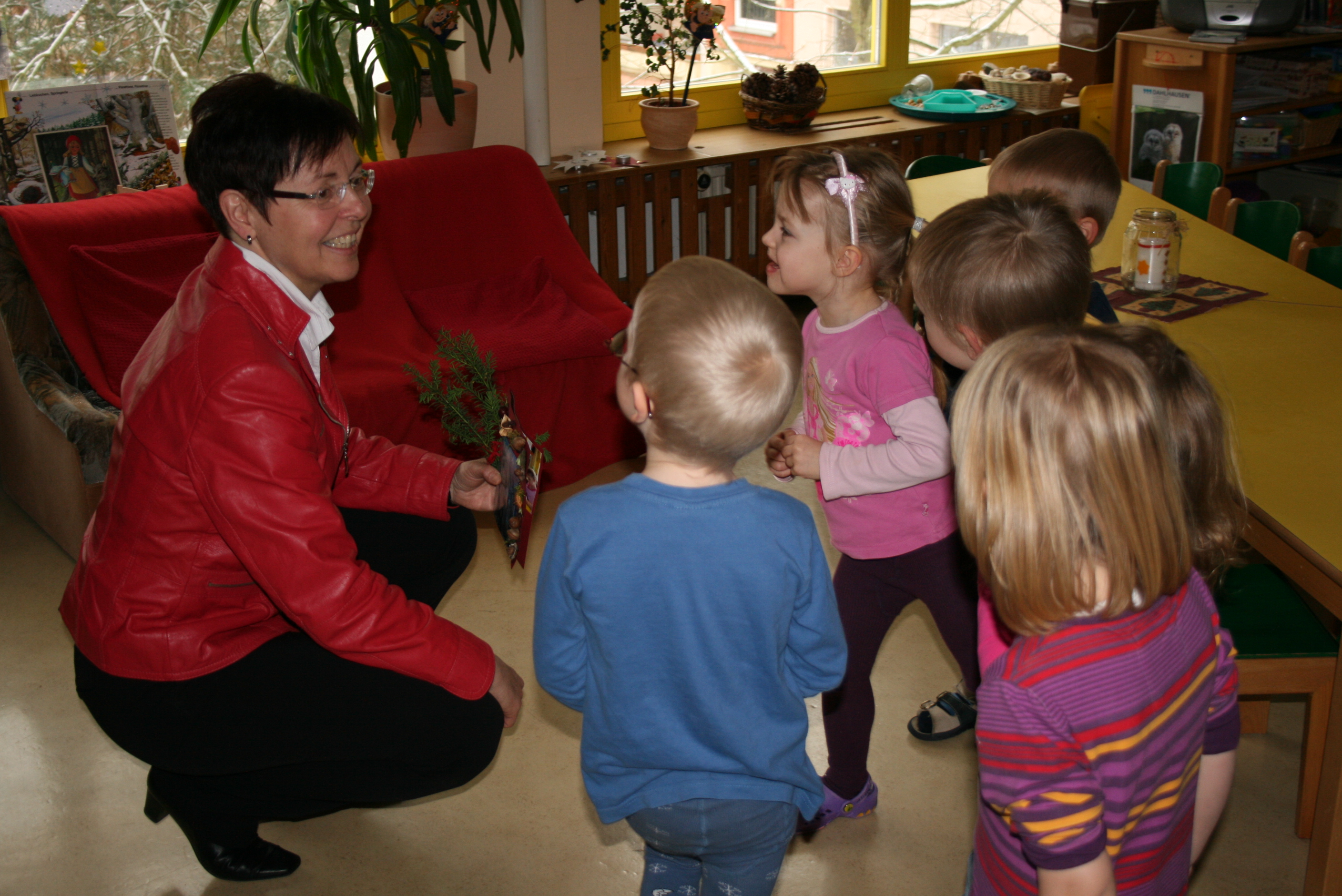 Sozialministerin Heike Taubert besuchte den Naturkindergarten Weimar-Schöndorf